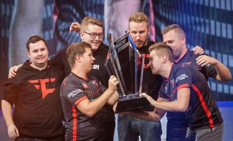 【赛后战报】轻松写意， JD Gaming 2：0碾压战胜FPX豪取三连胜