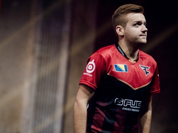 2022LPL冬季转会期信息爆料第一波，来自前V5教练涵艺