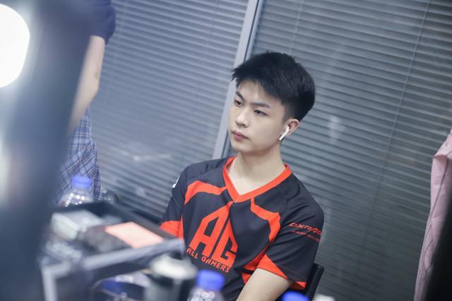 2Game Esports 与 IGL Zap 中途分道扬镳